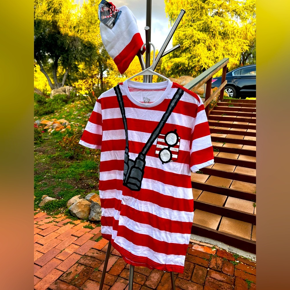 Where’s Waldo Halloween costume